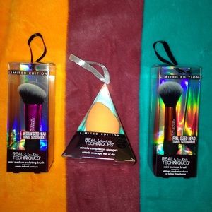 Set of 3 limited edition Brushes